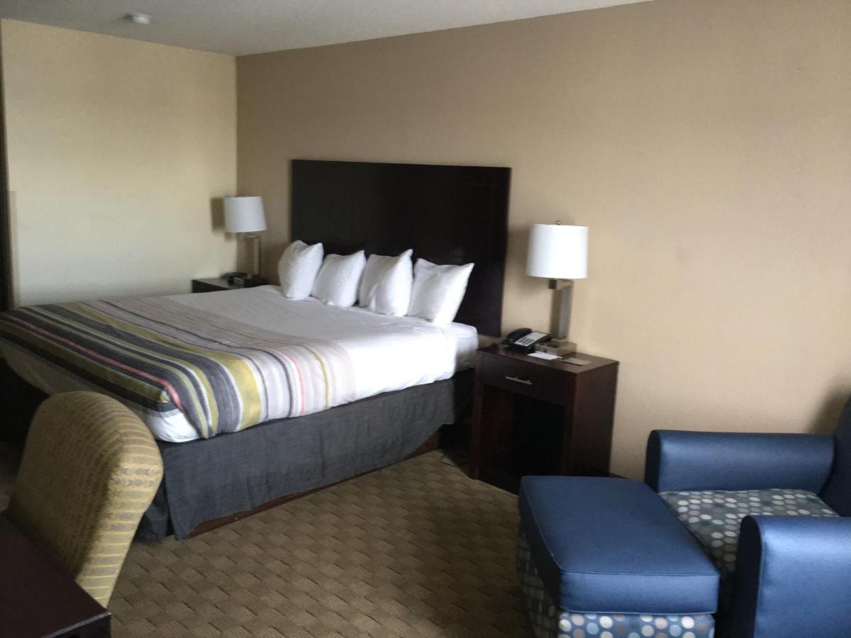 Spark By Hilton Spring Lake Fayetteville Bagian luar foto